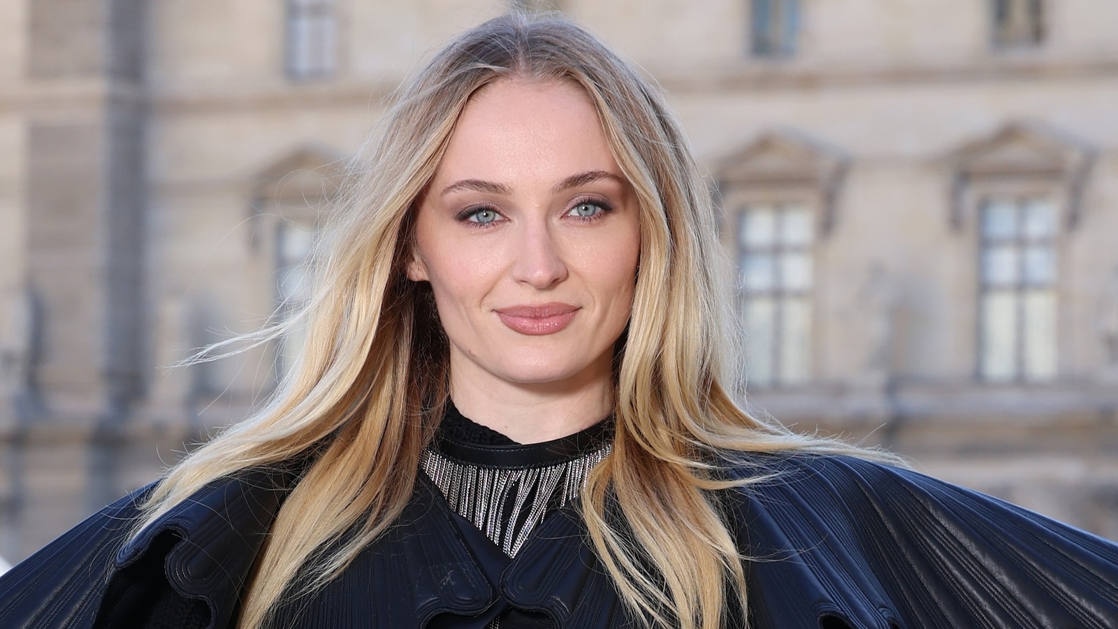 New Lara Croft Sophie Turner's Injury Delays Anticipated Series